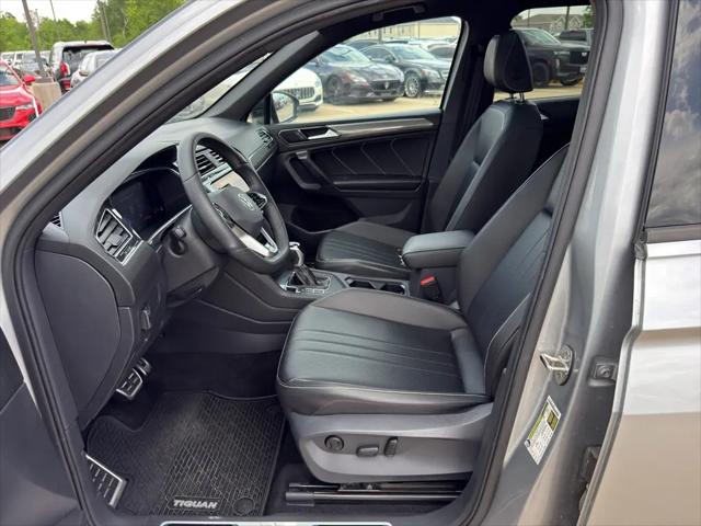 2022 Volkswagen Tiguan 2.0T SE R-Line Black