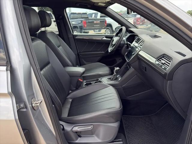 2022 Volkswagen Tiguan 2.0T SE R-Line Black
