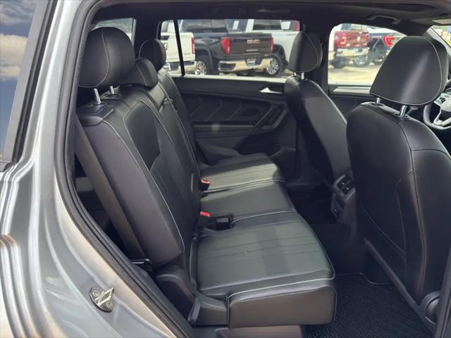 2022 Volkswagen Tiguan 2.0T SE R-Line Black