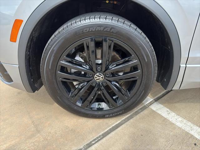 2022 Volkswagen Tiguan 2.0T SE R-Line Black
