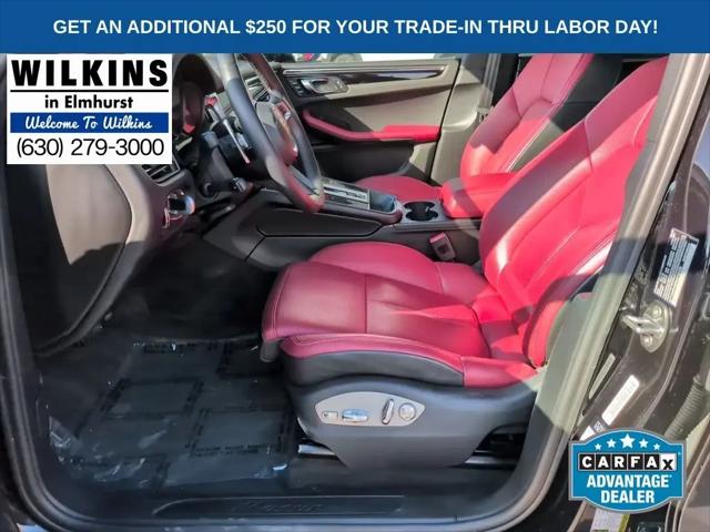 2022 Porsche Macan Macan
