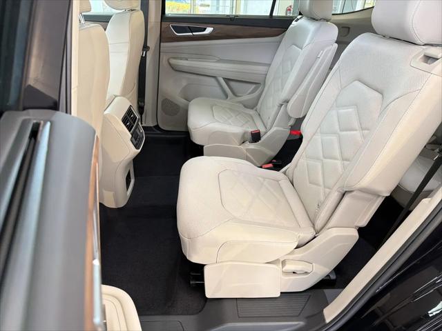 2026 Volkswagen Atlas SE with Technology
