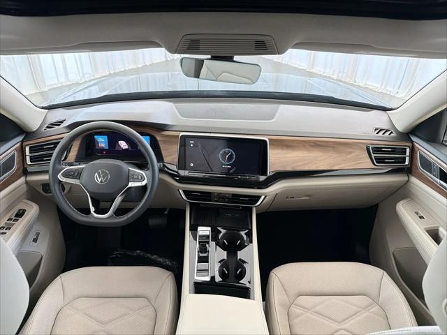 2026 Volkswagen Atlas SE with Technology