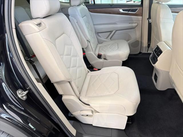 2026 Volkswagen Atlas SE with Technology