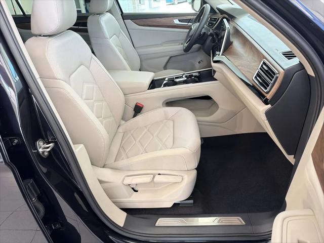 2026 Volkswagen Atlas SE with Technology