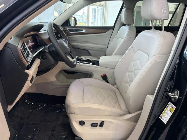 2026 Volkswagen Atlas SE with Technology