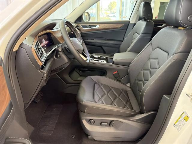 2026 Volkswagen Atlas SE with Technology
