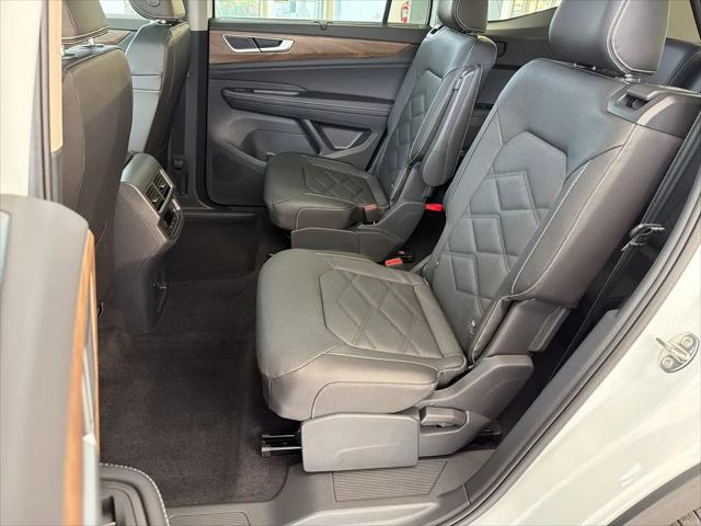 2026 Volkswagen Atlas SE with Technology