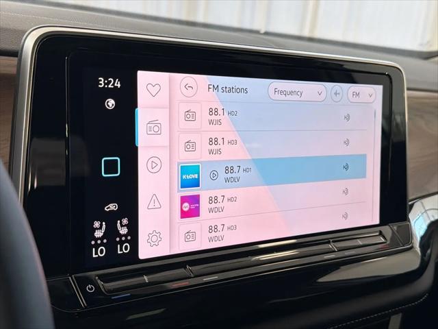 2026 Volkswagen Atlas SE with Technology