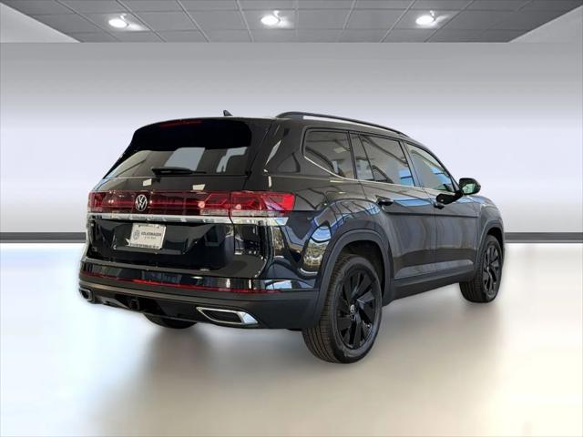 2026 Volkswagen Atlas SE with Technology