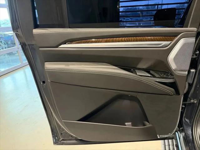 2025 Cadillac Escalade ESV Sport Platinum