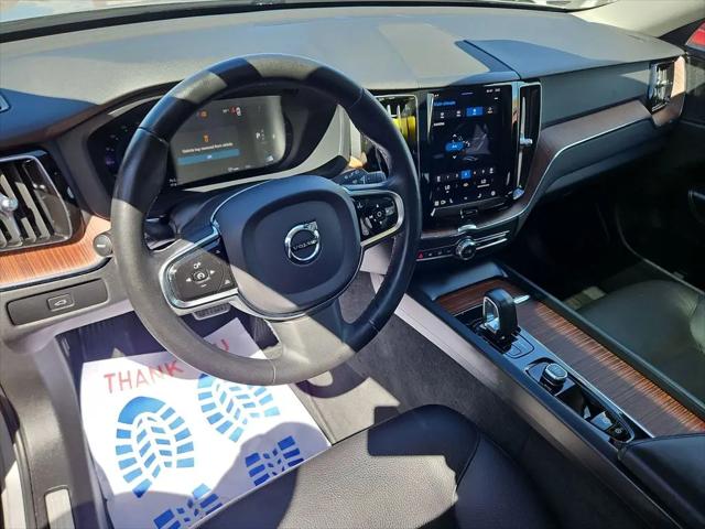 2023 Volvo XC60 B5 Plus Bright Theme