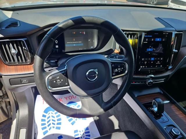 2023 Volvo XC60 B5 Plus Bright Theme