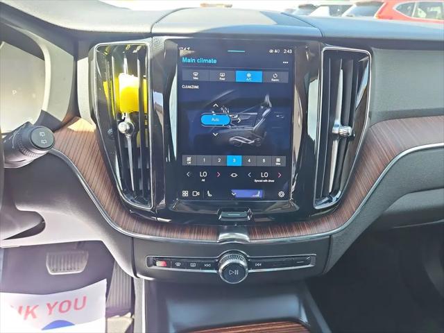 2023 Volvo XC60 B5 Plus Bright Theme
