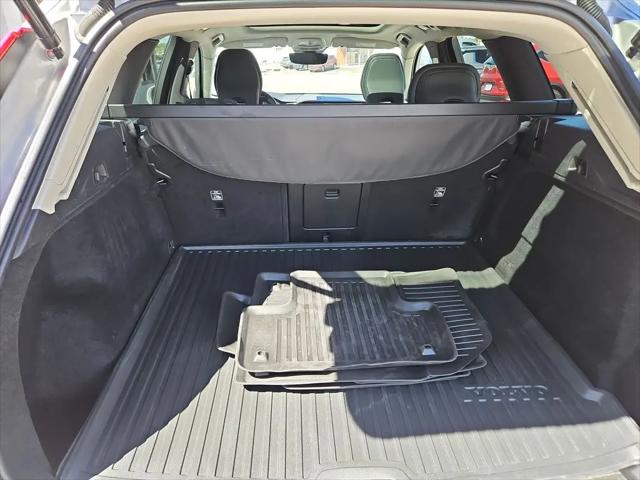 2023 Volvo XC60 B5 Plus Bright Theme