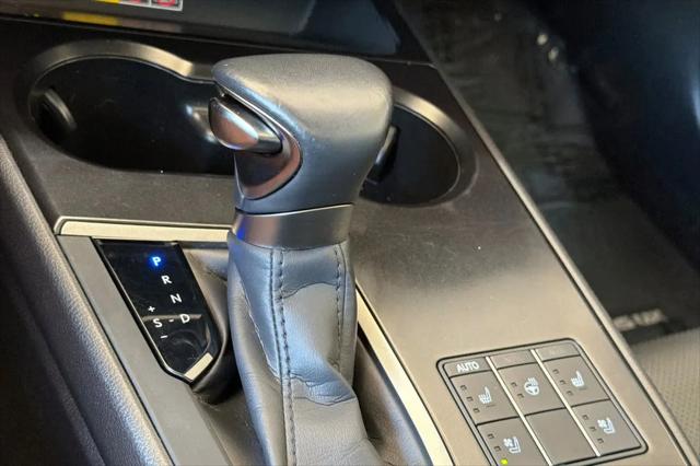 2024 Lexus UX 250h F SPORT Design