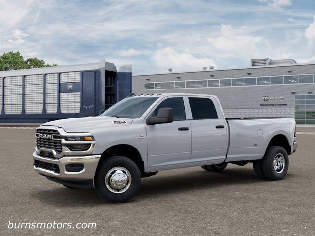 2026 RAM Ram 3500 RAM 3500 TRADESMAN CREW CAB 4X4 8 BOX