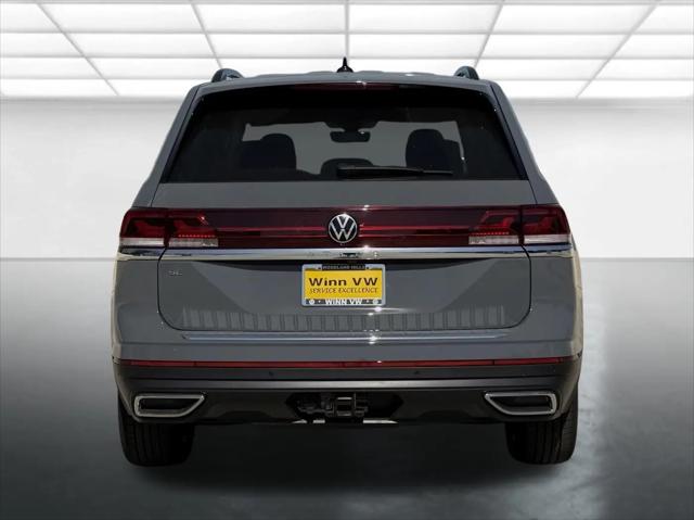 2026 Volkswagen Atlas SE with Technology