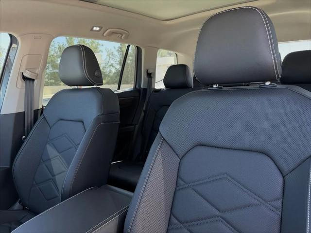 2026 Volkswagen Atlas SE with Technology
