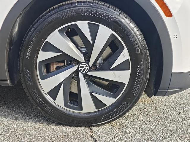 2023 Volkswagen ID.4 Pro