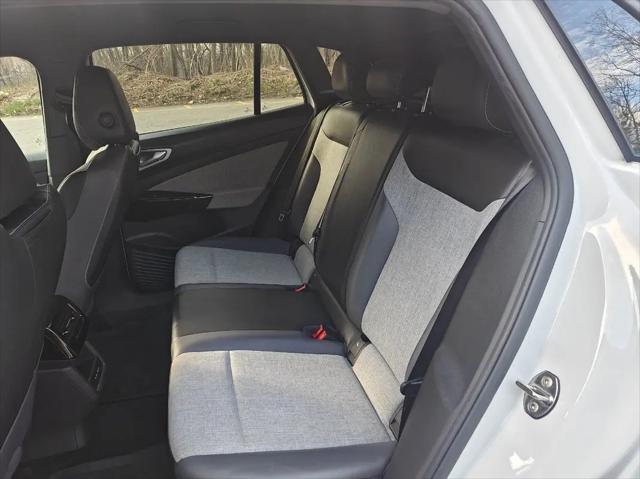 2023 Volkswagen ID.4 Pro