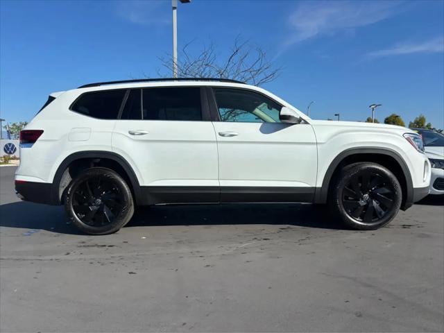 2026 Volkswagen Atlas SE with Technology