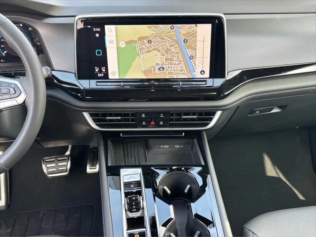 2026 Volkswagen Atlas Cross Sport SEL R-Line Black