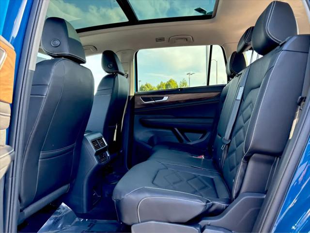 2026 Volkswagen Atlas SE with Technology