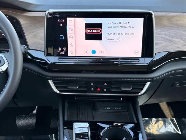 2026 Volkswagen Atlas SE with Technology
