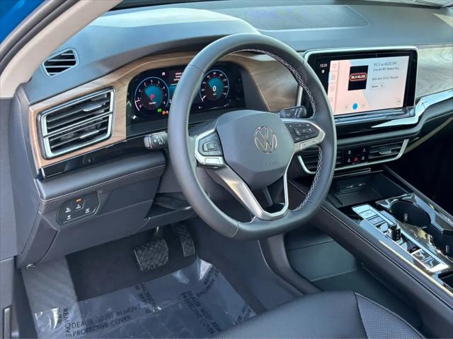 2026 Volkswagen Atlas SE with Technology