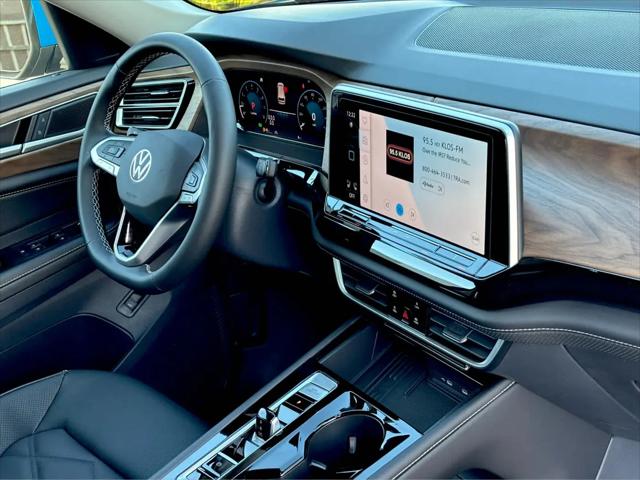 2026 Volkswagen Atlas SE with Technology