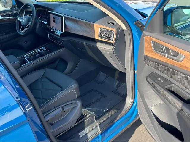 2026 Volkswagen Atlas SE with Technology