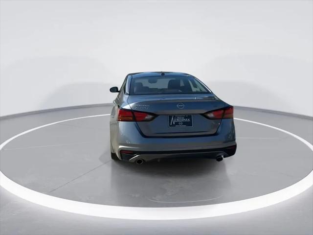 2024 Nissan Altima SL FWD