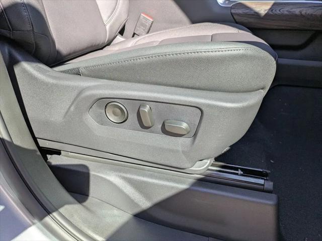 2026 GMC Sierra 2500HD Crew Cab, Standard Bed, SLT, 4WD
