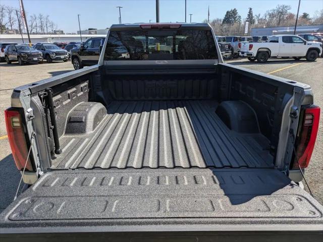 2026 GMC Sierra 2500HD Crew Cab, Standard Bed, SLT, 4WD