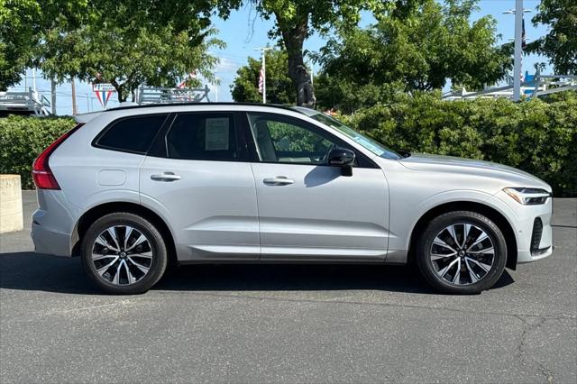 2023 Volvo XC60 B5 Plus Dark Theme