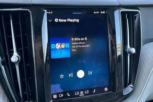 2023 Volvo XC60 B5 Plus Dark Theme