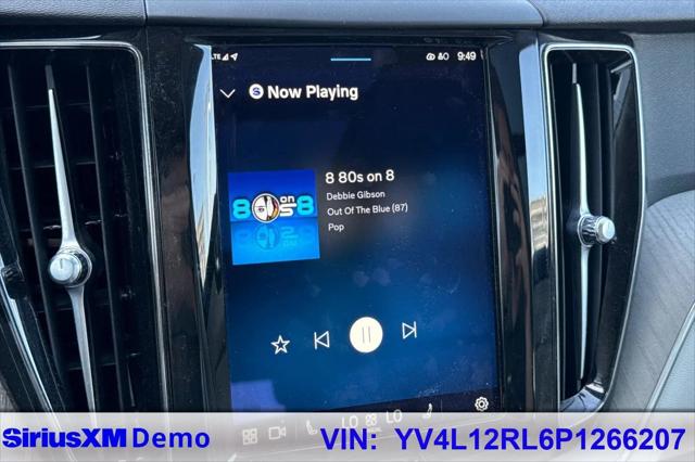 2023 Volvo XC60 B5 Plus Dark Theme