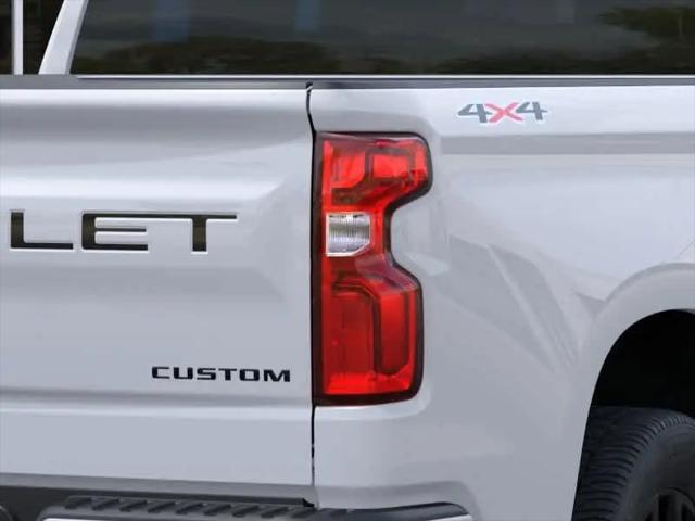 2026 Chevrolet Silverado 1500 4WD Double Cab Standard Bed Custom