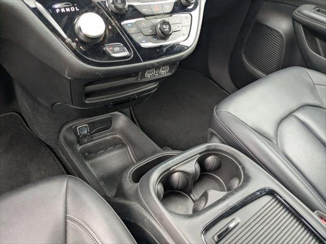 2024 Chrysler Pacifica Hybrid S Appearance Pkg