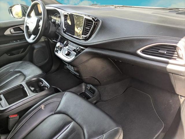 2024 Chrysler Pacifica Hybrid S Appearance Pkg