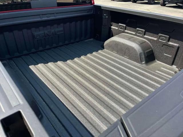 2026 GMC Sierra 1500 Crew Cab, Short Bed, SLT, 4WD