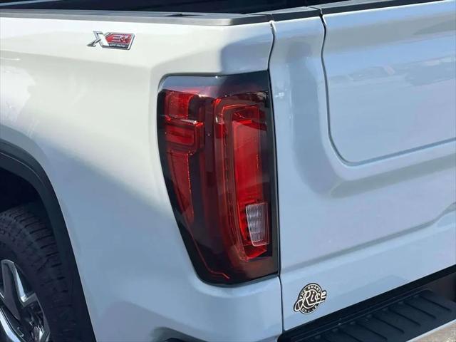 2026 GMC Sierra 1500 Crew Cab, Short Bed, SLT, 4WD