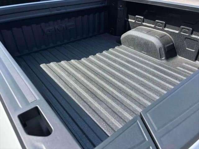 2026 GMC Sierra 1500 Crew Cab, Short Bed, SLT, 4WD