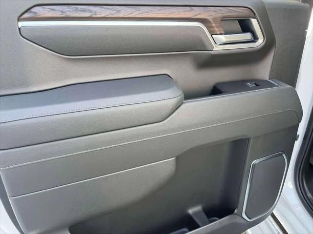 2026 GMC Sierra 1500 Crew Cab, Short Bed, SLT, 4WD