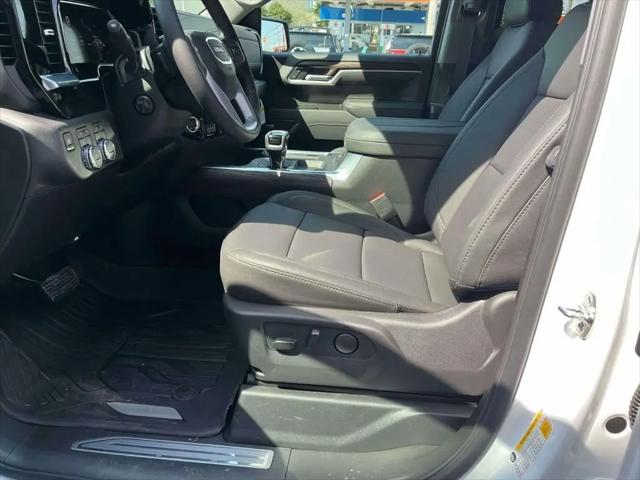 2026 GMC Sierra 1500 Crew Cab, Short Bed, SLT, 4WD