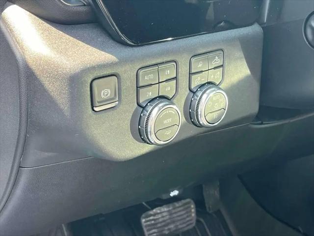 2026 GMC Sierra 1500 Crew Cab, Short Bed, SLT, 4WD