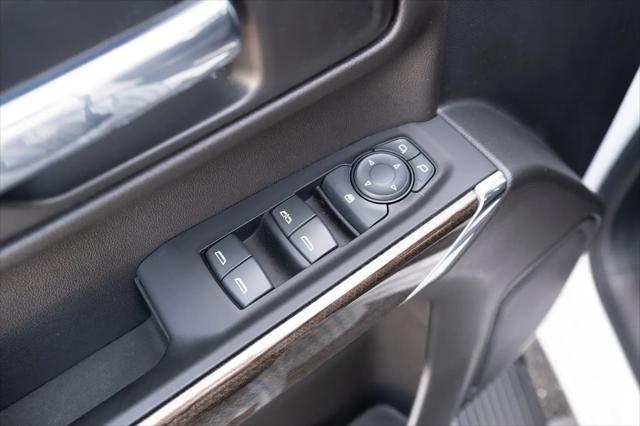 2022 Chevrolet Silverado 1500 4WD Crew Cab Short Bed RST