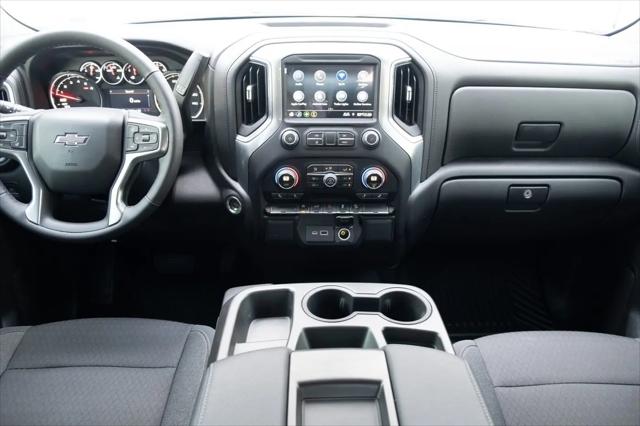 2022 Chevrolet Silverado 1500 4WD Crew Cab Short Bed RST