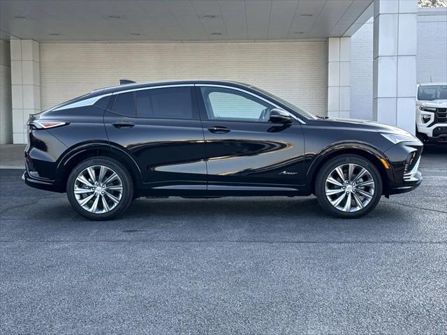 2026 Buick NV Avenir FWD
